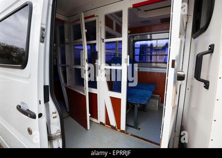 Mercedes Benz Sprinter van transport de détenus à la prison de l'intérieur du musée aux Pays-Bas Veenhuizen Banque D'Images