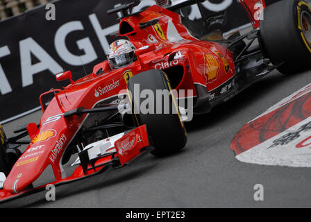 Monte Carlo, Monaco. 21 mai, 2015. Sebastian Vettel (GER). Ferrari F1 Team. À la séance d'essais du Grand Prix de Formule 1 de Monaco, Monte Carlo. Crédit : Kevin Bennett/Alamy Live News Banque D'Images