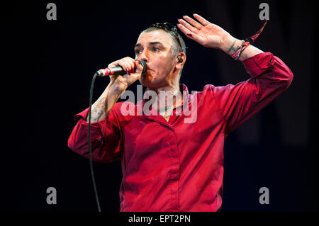 Le 27 juillet 214. Sinead O'Connor, manchettes l'air libre de la scène à la dernière journée de festival de musique WOMAD, UK. Banque D'Images