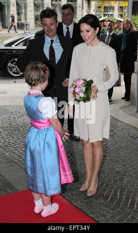 Munich, Allemagne. 21 mai, 2015. Le Danish Crown Prince Frederik et Mary, deux visites, Munich, Allemagne le 21 mai 2015. Dpa : Crédit photo alliance/Alamy Live News Banque D'Images