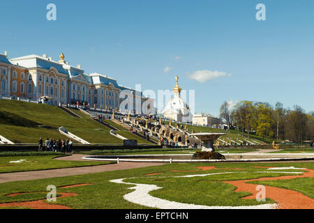 Grand Palais à Peterhof, Russie Banque D'Images