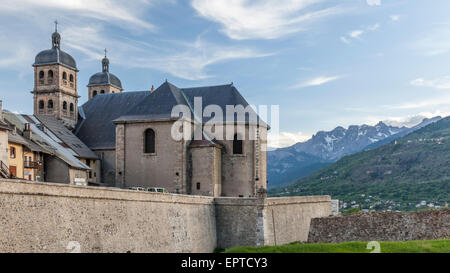 Eglise Notre Dame et Saint Nicolas à Briançon, France Banque D'Images