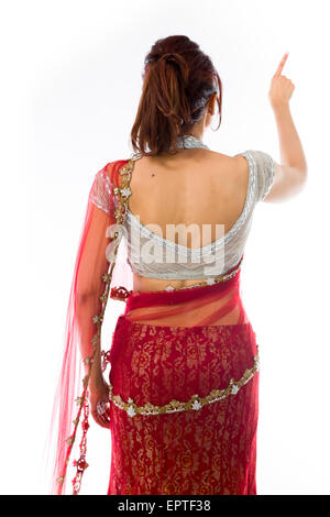 Femme indienne adulte en studio isolé sur fond blanc Banque D'Images