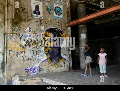 Le MOZAMBIQUE, Beira, le Grande Hotel, ouvert en 1955 au cours du temps colonial portugais, aujourd'hui quelques milliers de sans-abri vivant ici Banque D'Images