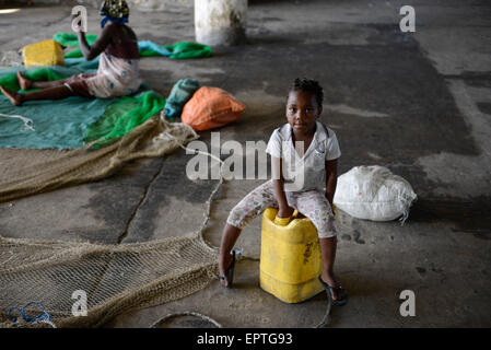 Le MOZAMBIQUE, Beira, le Grande Hotel, ouvert en 1955 au cours du temps colonial portugais, aujourd'hui quelques milliers de sans-abri vivant ici Banque D'Images