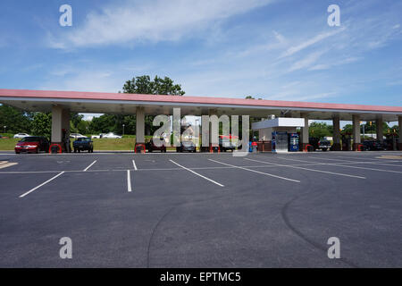 Voitures en carburant un Ingles marché. Banque D'Images