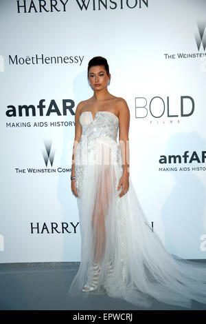 Hailey modèle Baldwin assiste à l'amfAR's Cinema Against Aids 22 lors de la 68e gala Cannes Filmfest annuel à l'Hôtel du Cap-Eden-Roc au Cap d'Antibes, France, le 21 mai 2015. Photo : Hubert Boesl/DPA - AUCUN FIL SERVICE - Banque D'Images