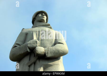 Aliocha Monument aux défenseurs de l'Arctique soviétique pendant la Grande guerre patriotique, Mourmansk, Russie Banque D'Images