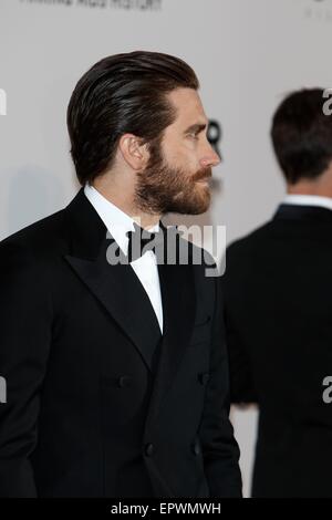 Acteur Jake Gyllenhaal assiste à l'amfAR's Cinema Against Aids 22 lors de la 68e gala Cannes Filmfest annuel à l'Hôtel du Cap-Eden-Roc au Cap d'Antibes, France, le 21 mai 2015. Photo : Hubert Boesl/DPA - AUCUN FIL SERVICE - Banque D'Images