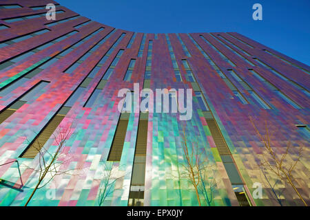 Low angle view of en altitude, de l'Est de l'hôtel Gateway, Royal Victoria Dock, London, England, UK Banque D'Images