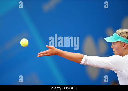 Nuremberg, Allemagne. 21 mai, 2015. Carina Witthoeft d'Allemagne pendant le trimestre dernier contre Arruabarrena d'Espagne dans le tournoi de tennis WTA à Nuremberg, Allemagne, 21 mai 2015. Photo : Daniel Karmann/dpa/Alamy Live News Banque D'Images