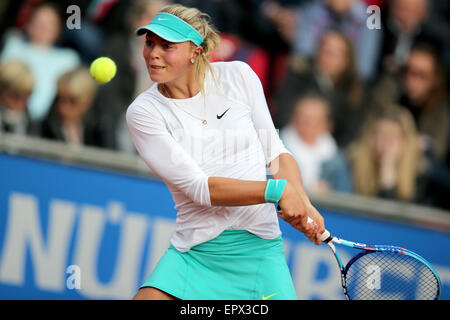 Nuremberg, Allemagne. 21 mai, 2015. Carina Witthoeft d'Allemagne pendant le trimestre dernier contre Arruabarrena d'Espagne dans le tournoi de tennis WTA à Nuremberg, Allemagne, 21 mai 2015. Photo : Daniel Karmann/dpa/Alamy Live News Banque D'Images
