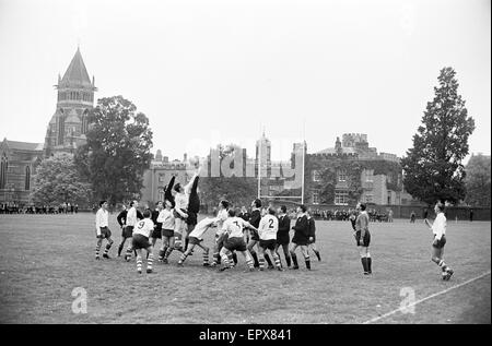 Warwick v London Wasps, match de rugby à l'école de Rugby, Rugby, Warwickshire, octobre 1966. Banque D'Images