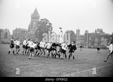 Warwick v London Wasps, match de rugby à l'école de Rugby, Rugby, Warwickshire, octobre 1966. Banque D'Images