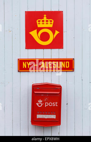 Le plus au nord du monde bureau de poste à Ny Ålesund, ancien village minier sur / Spitzberg Svalbard, Norvège Banque D'Images