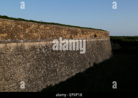 Les murs de la ville de Saint-Martin-de-Ré, Charente-Maritime, France. Banque D'Images