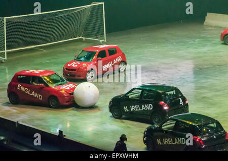 Belfast, Irlande du Nord. 22 mai 2015 - Clarkson, Hammond et May leur premier ministre car show avec un jeu de crosse 'voiture' Crédit : Stephen Barnes/Alamy Live News Banque D'Images