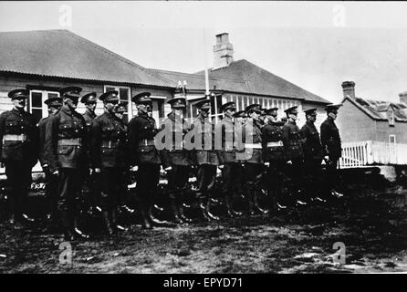 En dehors des soldats de l'ancien bâtiment du secrétariat,Port Stanley, les îles Falkland (territoire britannique d'outre-mer). Banque D'Images