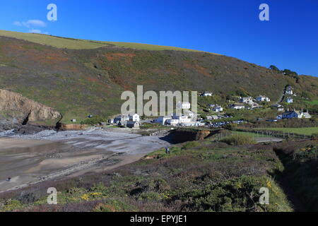 Crackington Haven sur la côte nord de la Cornouailles en Angleterre. Banque D'Images