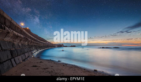 Seascape shot de coucher de soleil sur la plage, Mornington Peninsula, Victoria, Australie Banque D'Images