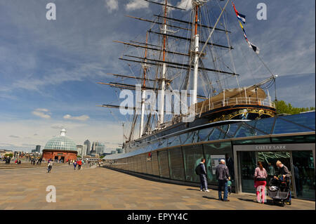 La célèbre 'Cutty Sack' clipper navire amarré dans le dock à Greenwich, Londres, Angleterre, Royaume-Uni. Banque D'Images