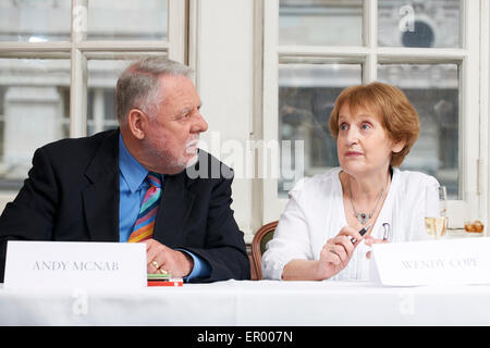 Terry Waite et Wendy s'adapter à l'Oldie Déjeuner LITTÉRAIRE 19/05/15 Banque D'Images