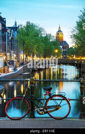 La Basilique de Saint Nicolas (Sint-Nicolaas basiliek) à Amsterdam Banque D'Images