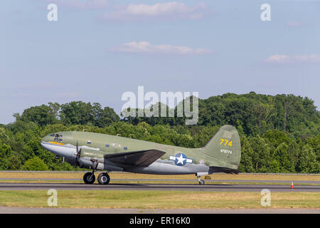 Concord, NC, USA. 24 mai, 2015. Concord, NC - 24 mai 2015 : effectuer un survol d'avions militaires avant le début de la Coca Cola 600 à Charlotte Motor Speedway à Concord, NC. Credit : csm/Alamy Live News Banque D'Images