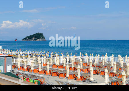 La plage de Spotorno, Ligury Banque D'Images