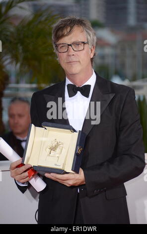 14 mai 2015 - Cannes, France - CANNES, FRANCE - 24 MAI : directeur Todd Haynes pose avec la meilleure actrice Prix au nom du gagnant Rooney Mara pour son rôle dans le film 'Carol' à un photocall pour les gagnants de la Palme d'or lors de la 68e assemblée annuelle du Festival du Film de Cannes le 24 mai 2015 à Cannes, France (crédit Image : © ZUMA/Injimbert Frederick Wire) Banque D'Images