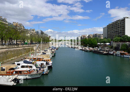 Port / Bassin de l'Arsenal, Canal Saint-Martin, 4e / 12e arrondissement, Paris, France Banque D'Images