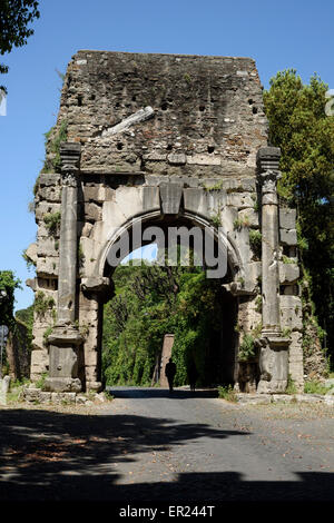 Rome. L'Italie. Arc de Drusus. Arco di Druso. Banque D'Images