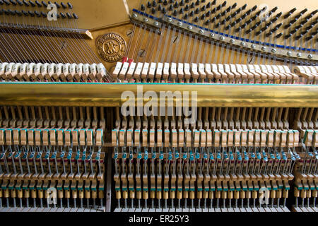 L'Europe, l'Allemagne, le fabricant de piano ouvert Helmholz, fabriqué au début du 20e siècle. Euopa, Deutschland, geoeff Banque D'Images