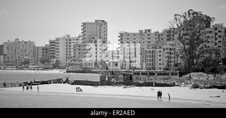 La ville fantôme de Famagouste Chypre occupée par des soldats turcs Banque D'Images