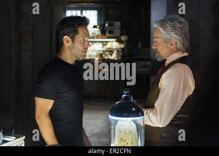 Ant-Man est un super-héros américain film basé sur les personnages de Marvel Comics du même nom : Scott Lang et Hank Pym. Produit par Marvel Studios et distribué par Walt Disney Studios Motion Pictures. Cette photo est pour un usage éditorial uniquement et est l'auteur de la société film et/ou le photographe attribué par le film ou la société de production et ne peut être reproduite que par des publications dans le cadre de la promotion du film ci-dessus. Un crédit obligatoire pour l'entreprise de film est nécessaire. Le photographe devrait également être portés lorsqu'il est connu. Banque D'Images