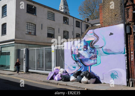 Street Art Par M. Cenz dans Mode St, Shoreditch, East London, Angleterre. Banque D'Images