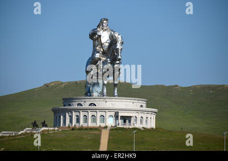 La gigantesque statue dédiée à Gengis Khan, est de Oulan Bator, Taiwan. La statue est de 40 mètres de haut. Banque D'Images