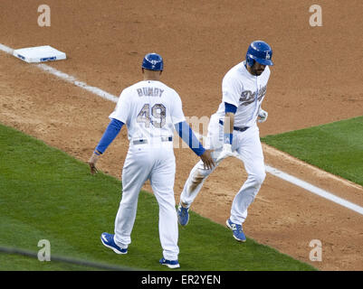 Los Angeles, Californie, États-Unis d'Amérique, USA. 25 mai, 2015. Los Angeles Dodgers Andre Ethier, exécute la base après avoir frappé un coup de circuit contre les Braves d'Atlanta dans la huitième manche d'un match de baseball à Los Angeles, lundi 25 mai, 2015.ARMANDO Armando Arorizo ARORIZO : Crédit/Prensa Internacional/ZUMA/Alamy Fil Live News Banque D'Images