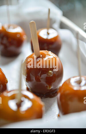 Pommes au caramel Banque D'Images