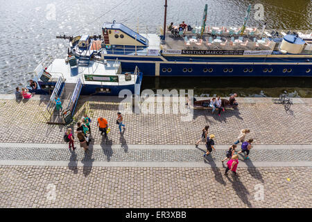 La promenade le long de la rivière Vltava, Rasinovo nabrezi, Prague, République Tchèque, Europe Banque D'Images