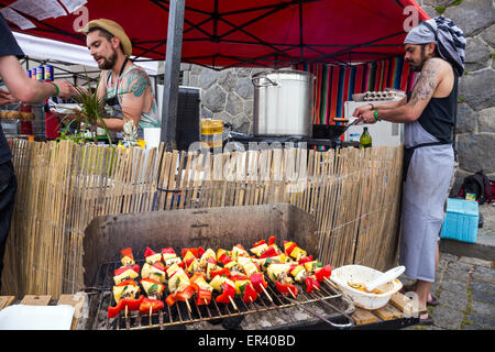 Marché de rue de Prague sur le quai de la Vltava, Prague, République Tchèque, Europe Banque D'Images