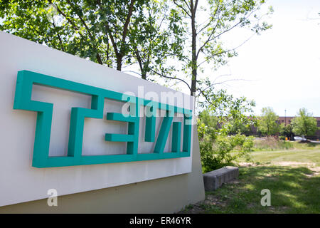 Un logo affiche à l'extérieur d'un établissement exploité par Teva Pharmaceutical Industries dans le Nord du Pays de Galles, en Pennsylvanie. Banque D'Images