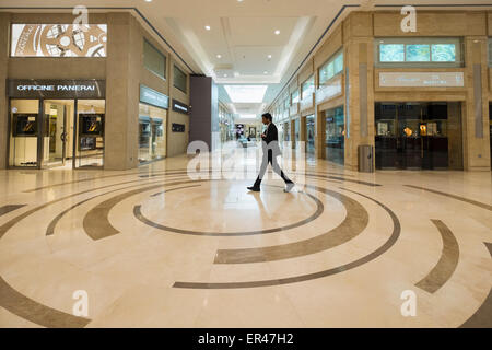 Intérieur de Moda Mall shopping mall à Manama, Bahreïn Banque D'Images