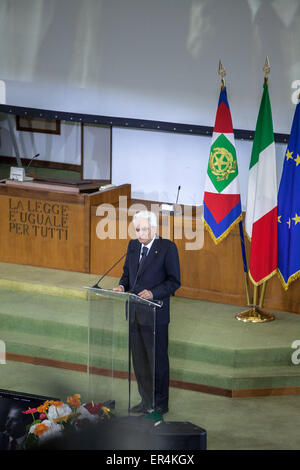 Palerme, Italie. 23 mai, 2015. Palermo est le 23e anniversaire du massacre de capaci. Le Président de République Italienne Sergio Mattarella assiste à la commémoration en l'honneur du juge Giovanni Falcone, assassiné par la mafia en 1992. © Antonio Melita/Pacific Press/Alamy Live News Banque D'Images