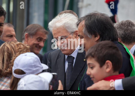 Palerme, Italie. 23 mai, 2015. Palermo est le 23e anniversaire du massacre de capaci. Le Président de République Italienne Sergio Mattarella assiste à la commémoration en l'honneur du juge Giovanni Falcone, assassiné par la mafia en 1992. © Antonio Melita/Pacific Press/Alamy Live News Banque D'Images