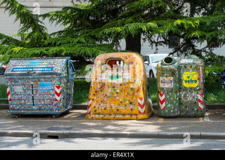 Poubelles de recyclage Banque D'Images