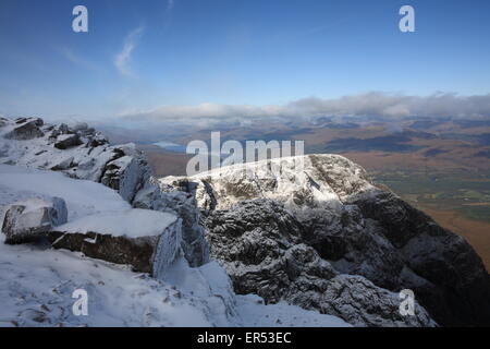 Sur le sommet du Ben Nevis, la plus haute montagne du Royaume-Uni. Banque D'Images