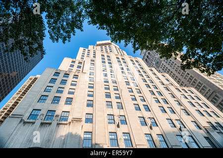 11 11 Madison Avenue, à l'origine partie de la Metropolitan Life Insurance campus, est vu à New York le mardi, 19 mai 2015. SL Green Realty a convenu d'acheter le bâtiment pour 2,6 milliards de dollars de la CIM Groupe dans le deuxième prix le plus élevé jamais payé pour un immeuble de bureaux à New York. Les bâtiments locataire clé est le Credit Suisse. (© Richard B. Levine) Banque D'Images