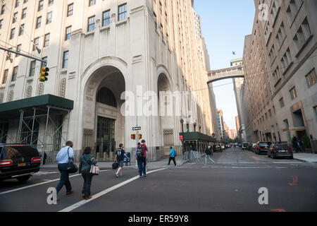 11 11 Madison Avenue, à l'origine partie de la Metropolitan Life Insurance campus, est vu à New York le mardi, 19 mai 2015. SL Green Realty a convenu d'acheter le bâtiment pour 2,6 milliards de dollars de la CIM Groupe dans le deuxième prix le plus élevé jamais payé pour un immeuble de bureaux à New York. Les bâtiments locataire clé est le Credit Suisse. (© Richard B. Levine) Banque D'Images