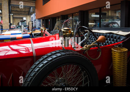 BERLIN - 10 MAI 2015 : Fragment d'EGO voiture rétro 4/14 PS, 1923. 28e Journée Oldtimer Berlin-brandebourg Banque D'Images